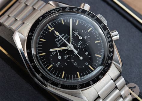 omega speedmaster bezel differences